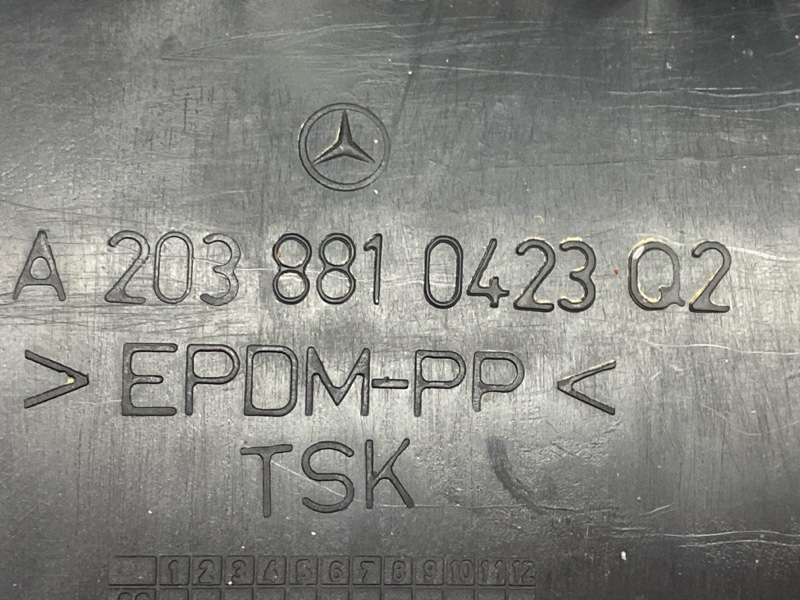 подкрылок, 3000 рублей, Красноярск