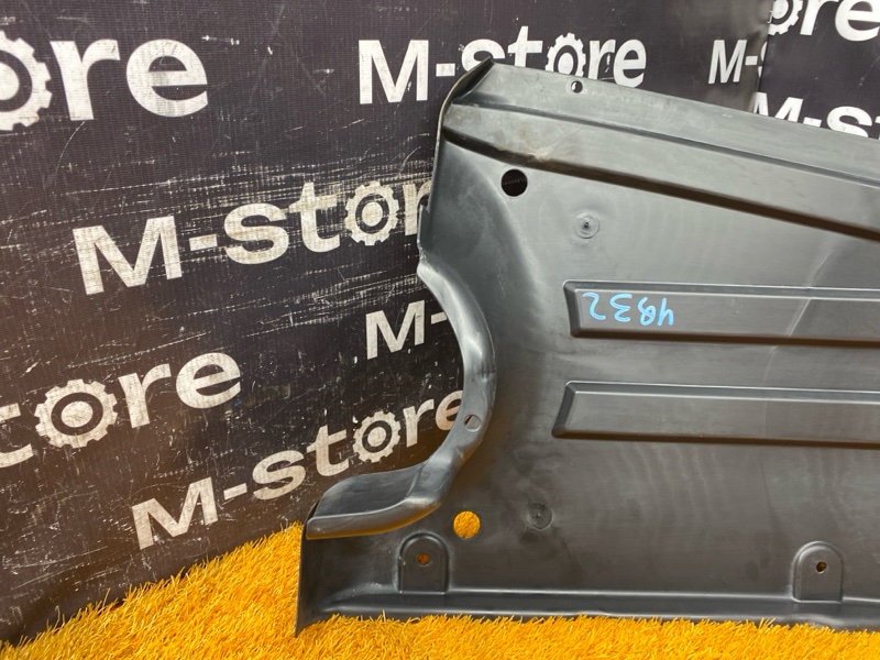 подкрылок, 1000 рублей, Красноярск