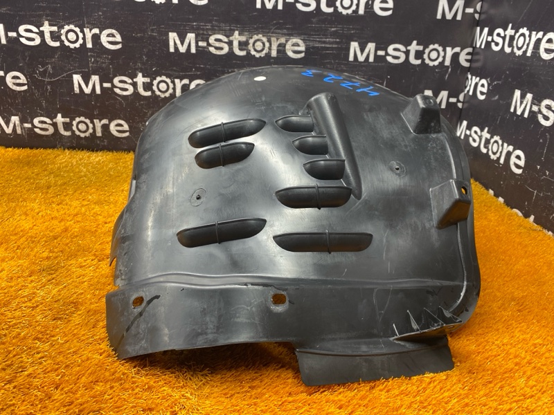 подкрылок, 3000 рублей, Красноярск