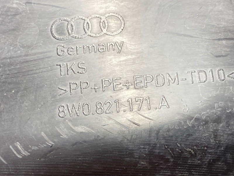 подкрылок, 8500 рублей, Красноярск