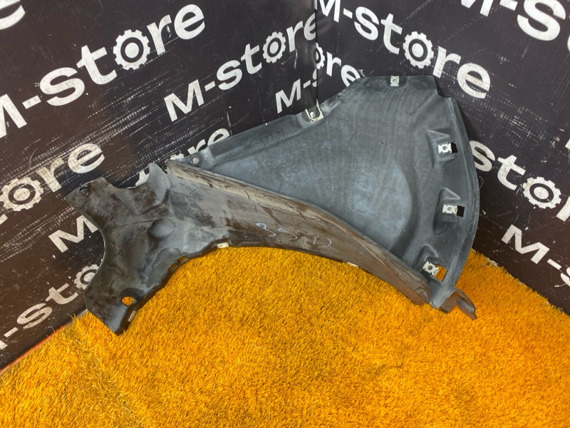 подкрылок, 6000 рублей, Красноярск