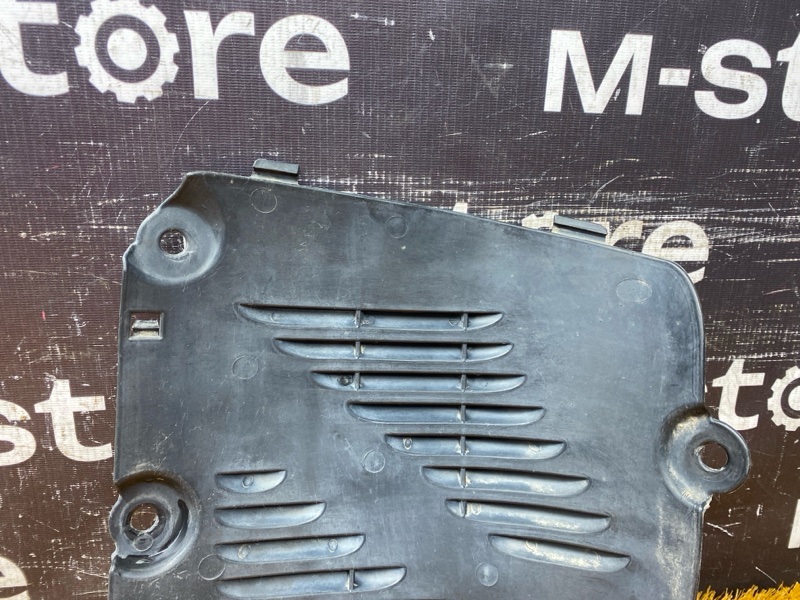 подкрылок, 300 рублей, Красноярск