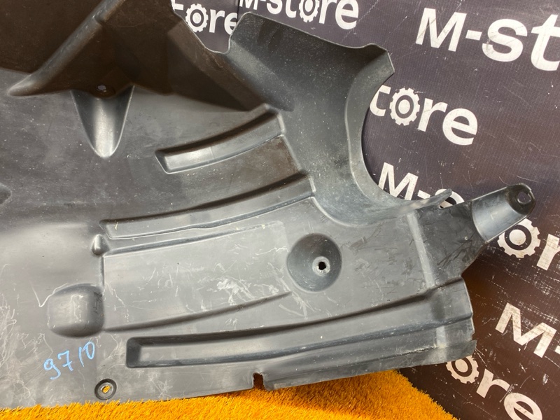 подкрылок, 5000 рублей, Красноярск