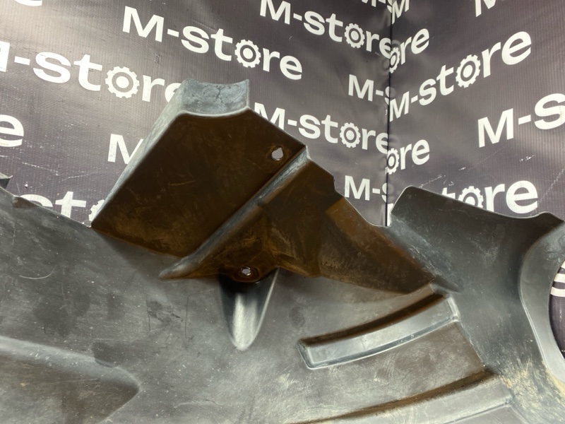 подкрылок, 4000 рублей, Красноярск