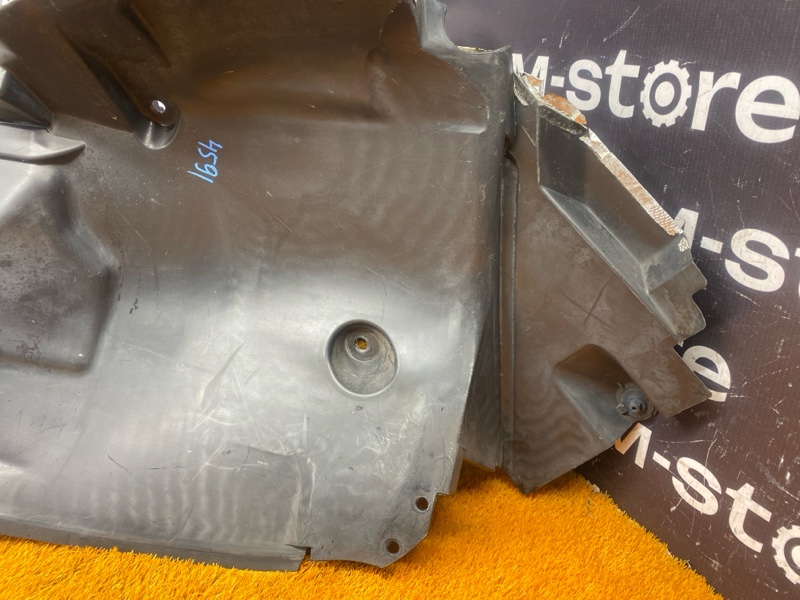 подкрылок, 1500 рублей, Красноярск