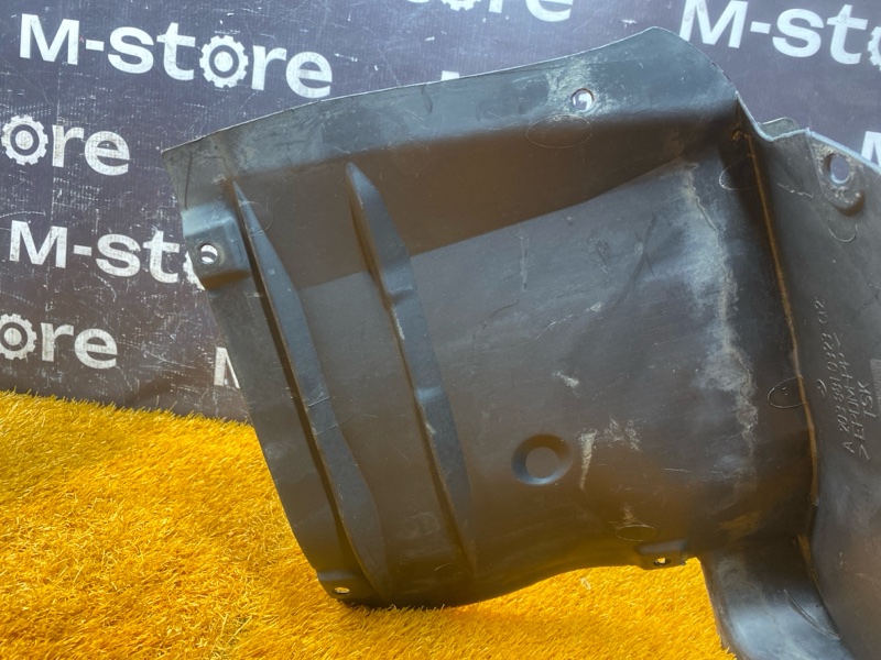 подкрылок, 3000 рублей, Красноярск