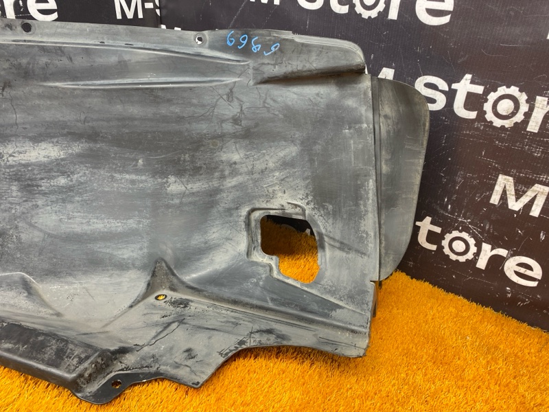 подкрылок, 2000 рублей, Красноярск