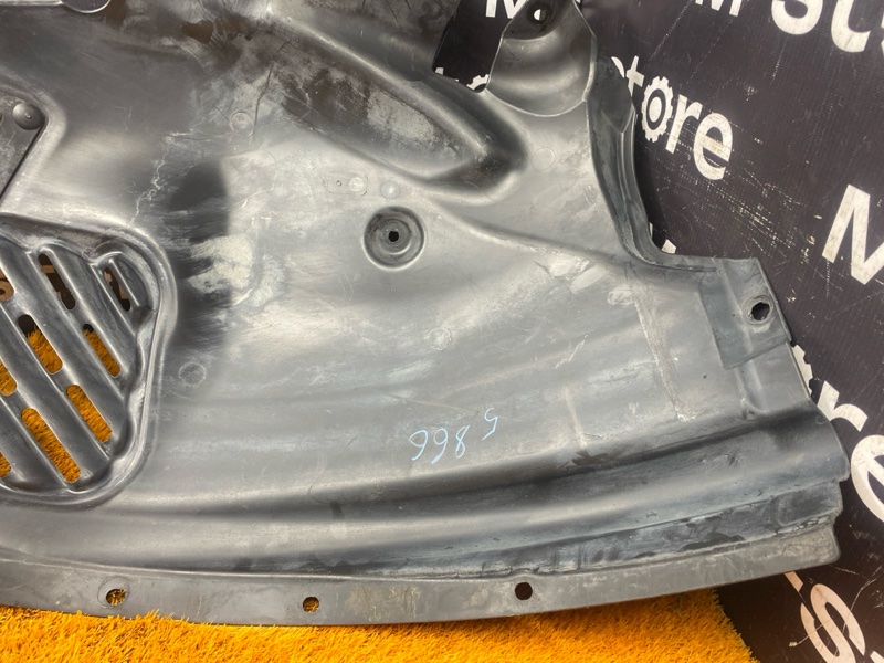 подкрылок, 5000 рублей, Красноярск