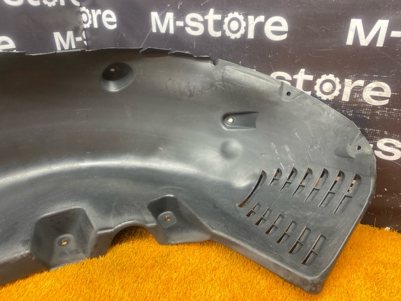 подкрылок, 4000 рублей, Красноярск