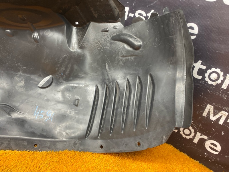 подкрылок, 3500 рублей, Красноярск