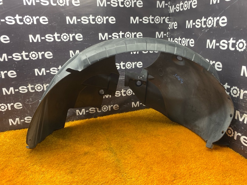 подкрылок, 8300 рублей, Красноярск