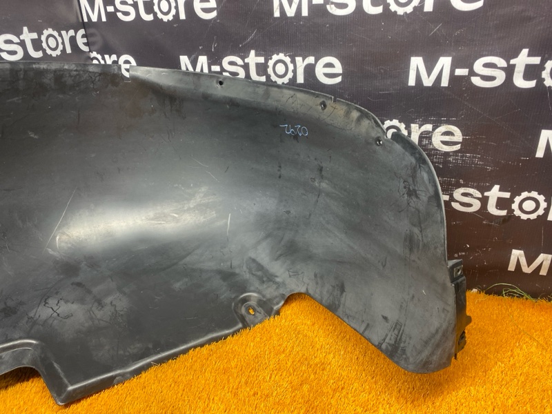 подкрылок, 1000 рублей, Красноярск