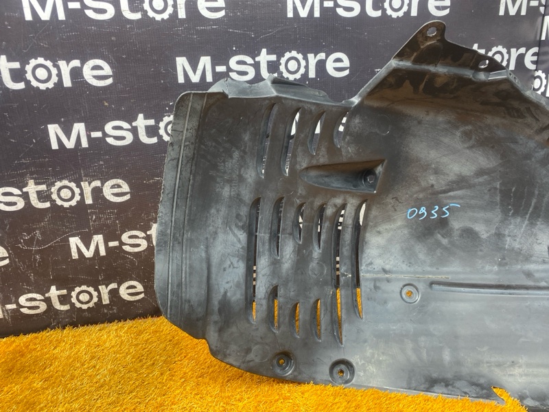 подкрылок, 5000 рублей, Красноярск