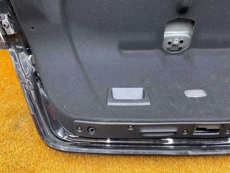 крышка багажника, 5000 рублей, Красноярск