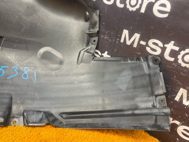 подкрылок, 3000 рублей, Красноярск