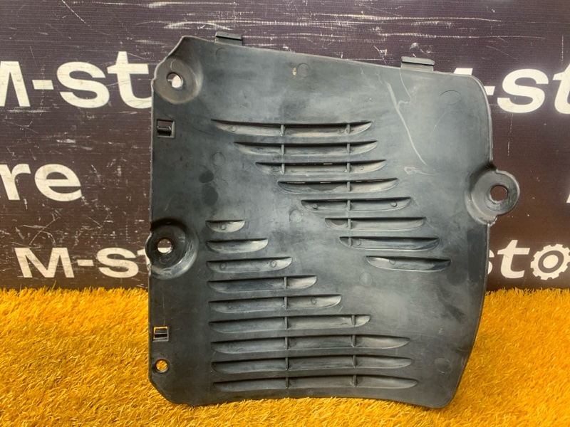 подкрылок, 300 рублей, Красноярск