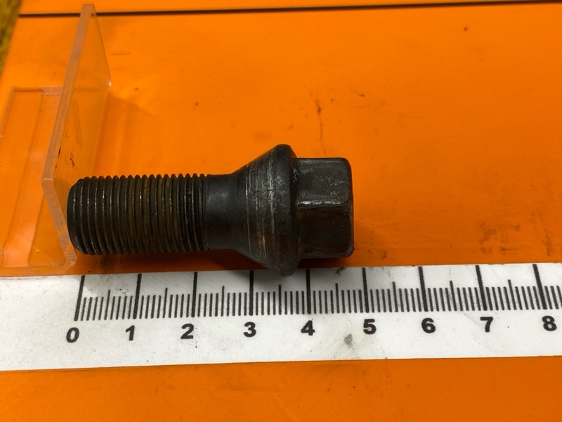 болт колесный, 2000 рублей, Красноярск