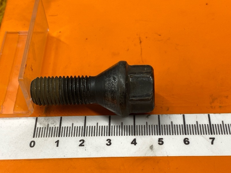 болт колесный, 1600 рублей, Красноярск