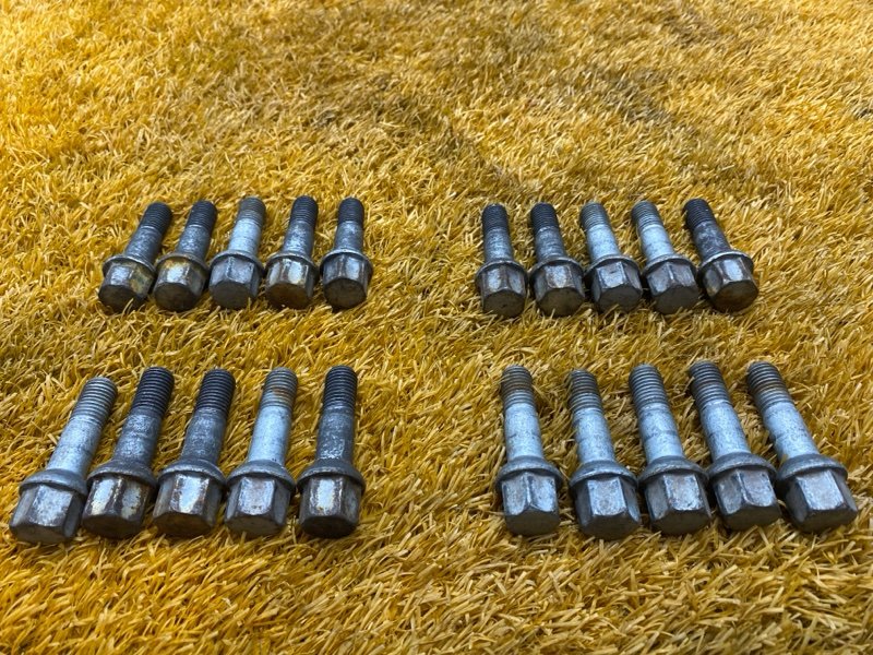 болт колесный, 2000 рублей, Красноярск