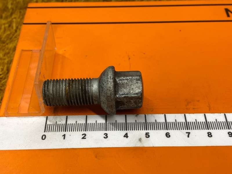 болт колесный, 1600 рублей, Красноярск