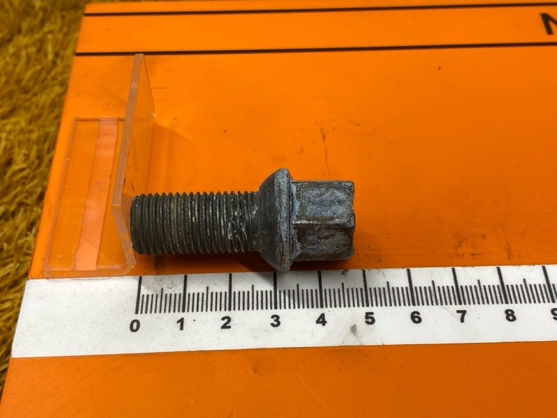 болт колесный, 1600 рублей, Красноярск