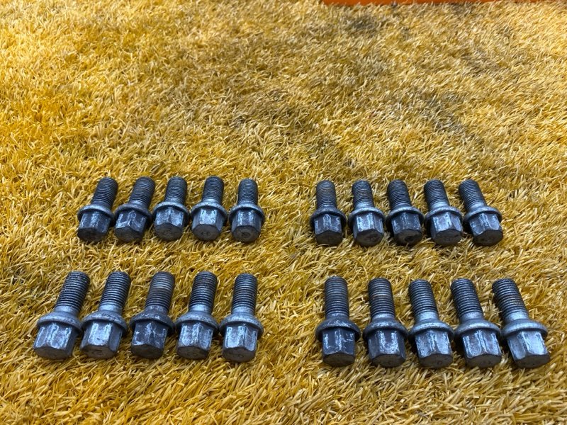 болт колесный, 2000 рублей, Красноярск