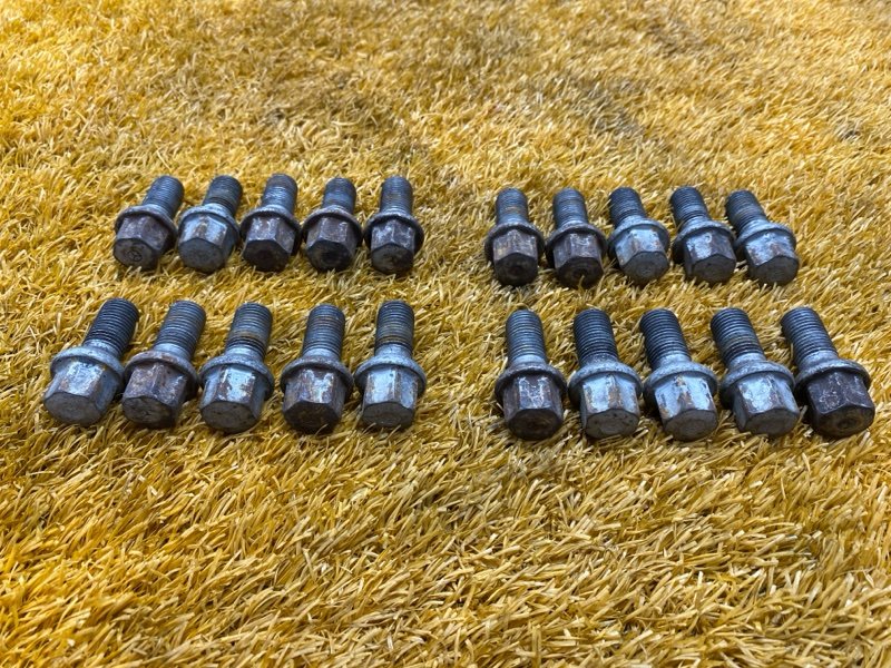 болт колесный, 2000 рублей, Красноярск