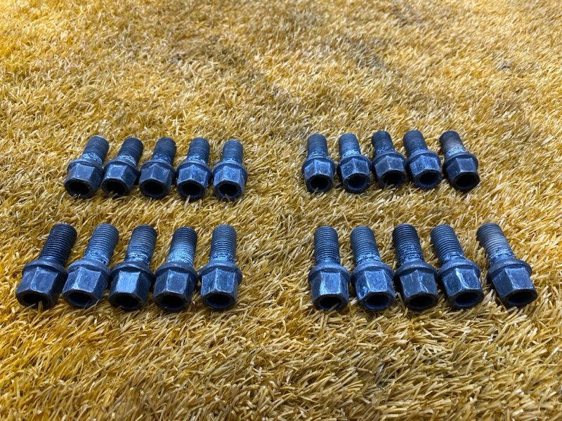 болт колесный, 2000 рублей, Красноярск