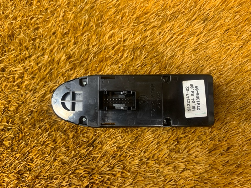 Блок управления стеклоподъемниками, 1000 рублей, Красноярск