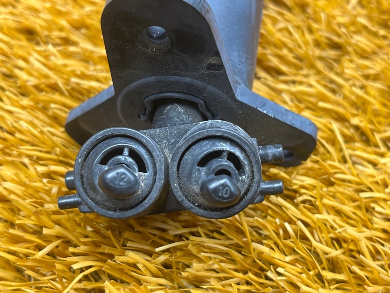 Форсунка омывателя фары, 2000 рублей, Красноярск