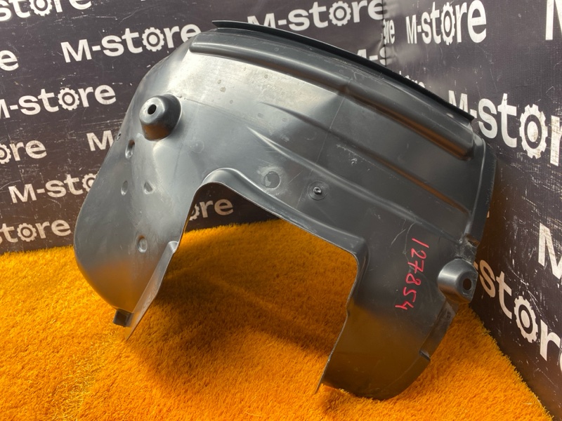 подкрылок, 300 рублей, Красноярск