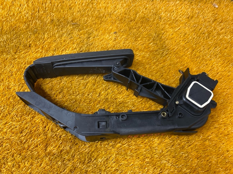 педаль газа, 1300 рублей, Красноярск