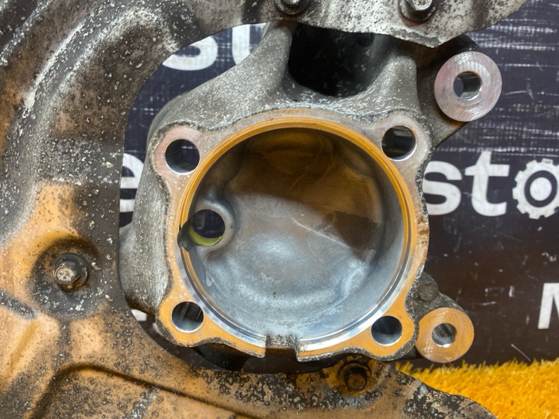 кулак поворотный, 2000 рублей, Красноярск