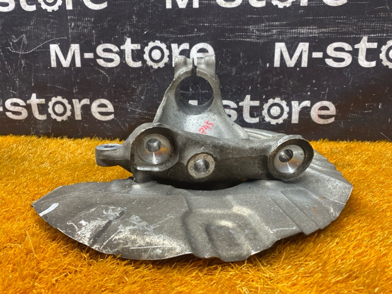 кулак поворотный, 2000 рублей, Красноярск