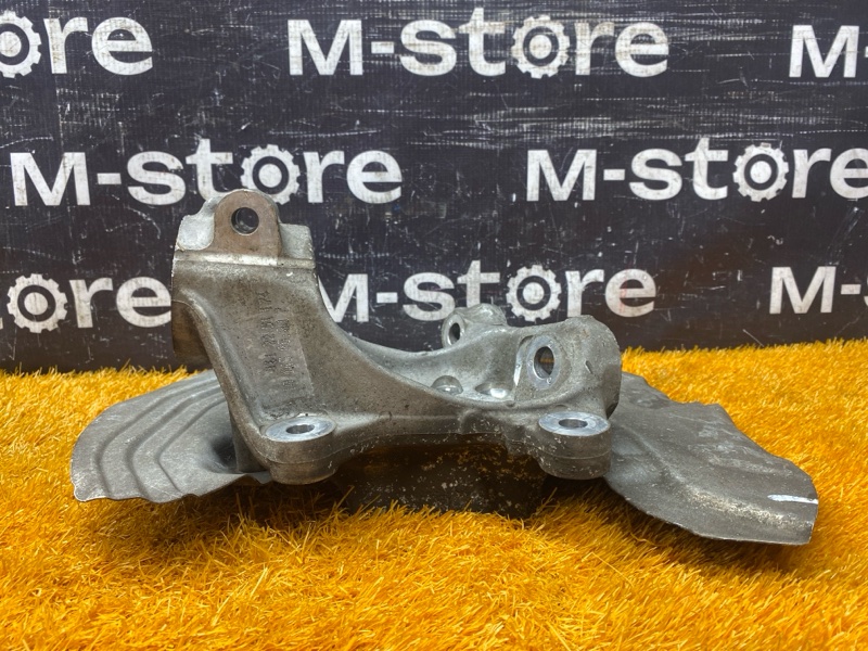 кулак поворотный, 2000 рублей, Красноярск