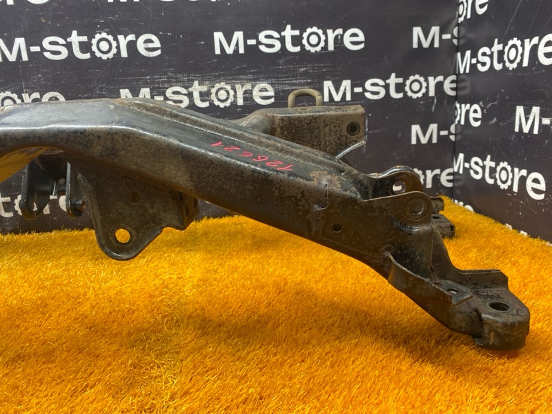 Балка поперечная (подрамник), 2000 рублей, Красноярск