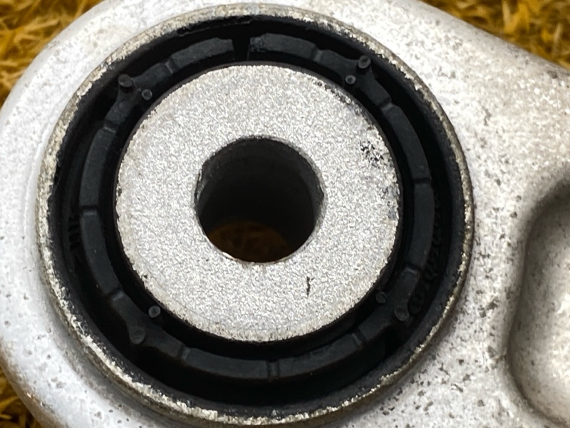 Рычаг подвески верхний, 1000 рублей, Красноярск