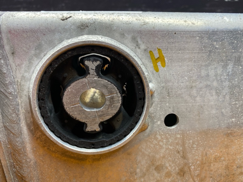 Балка поперечная (подрамник), 2500 рублей, Красноярск