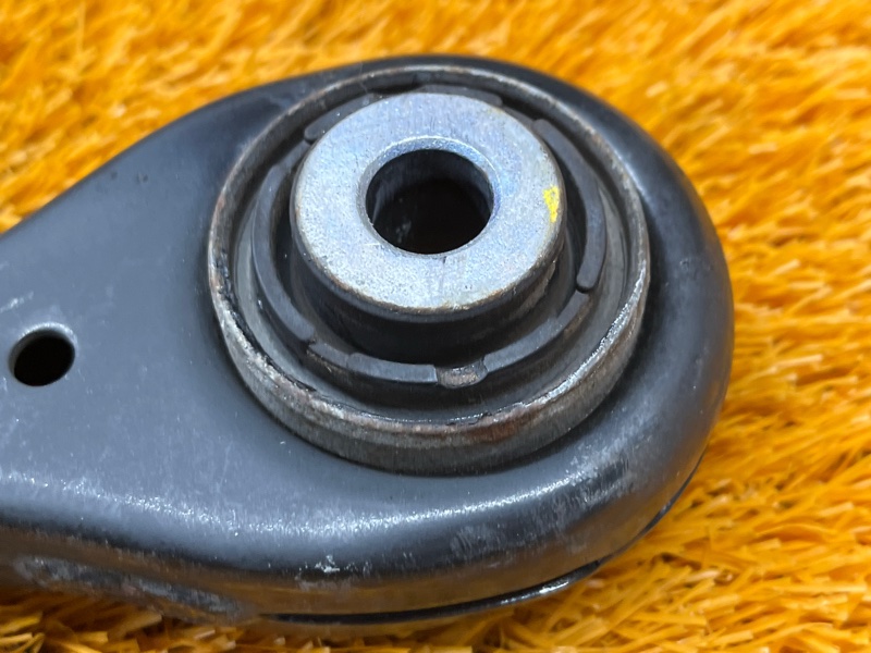 Рычаг подвески верхний, 1000 рублей, Красноярск