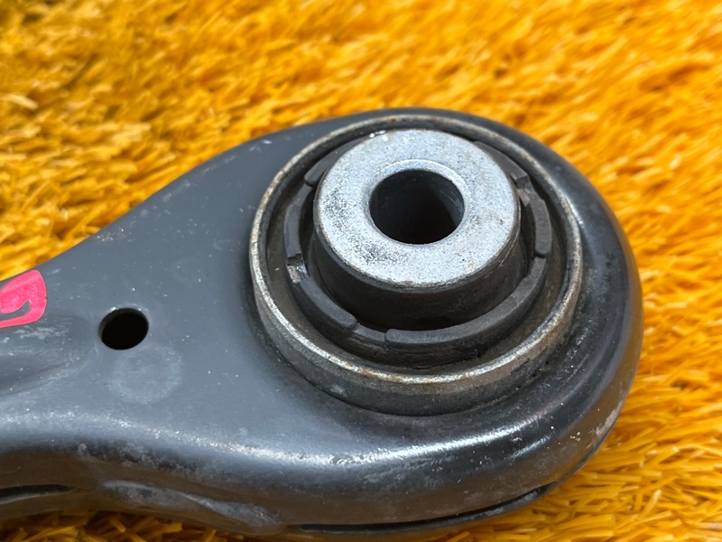 Рычаг подвески верхний, 1000 рублей, Красноярск