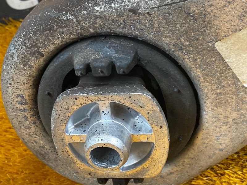 Балка поперечная (подрамник), 1700 рублей, Красноярск