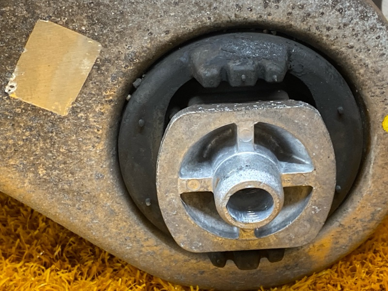 Балка поперечная (подрамник), 1700 рублей, Красноярск