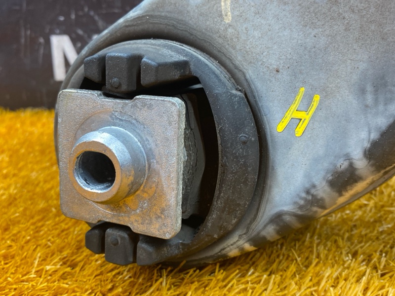 Балка поперечная (подрамник), 33000 рублей, Красноярск