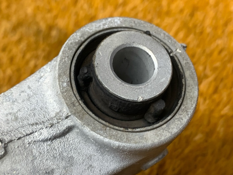 Рычаг подвески верхний, 500 рублей, Красноярск