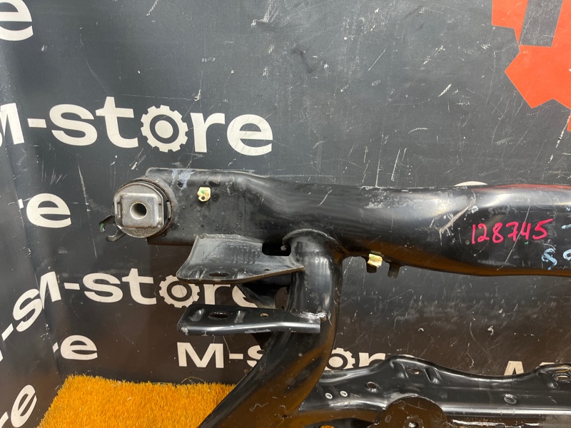 Балка поперечная (подрамник), 5500 рублей, Красноярск