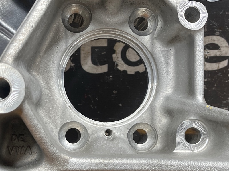 кулак поворотный, 2000 рублей, Красноярск