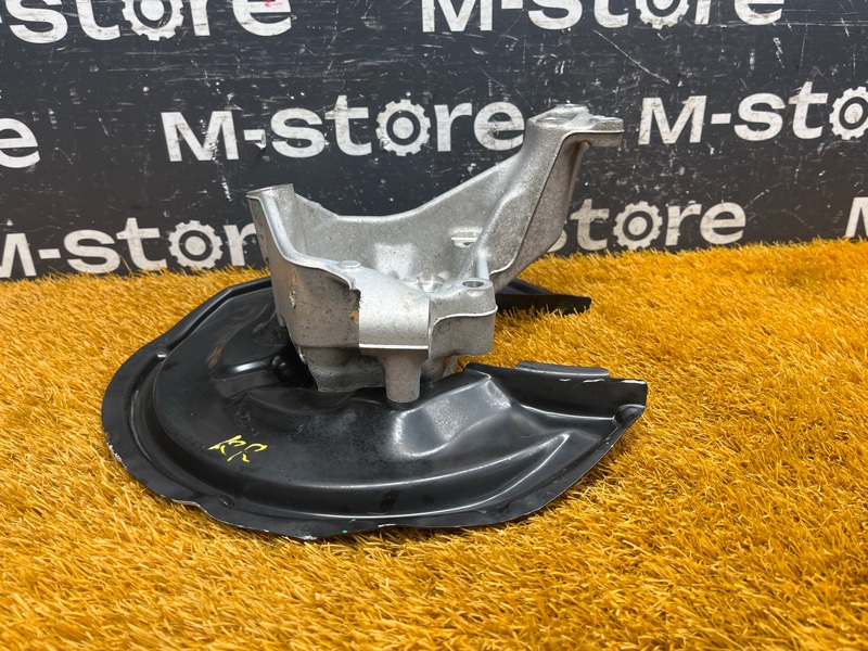 кулак поворотный, 2000 рублей, Красноярск