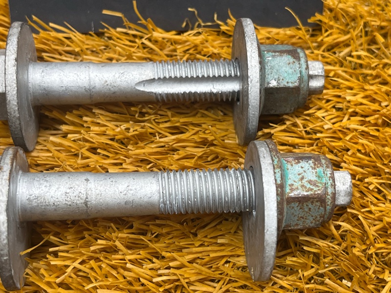 Болт развальный, 600 рублей, Красноярск