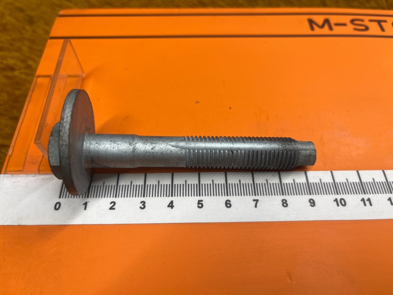 Болт развальный, 600 рублей, Красноярск