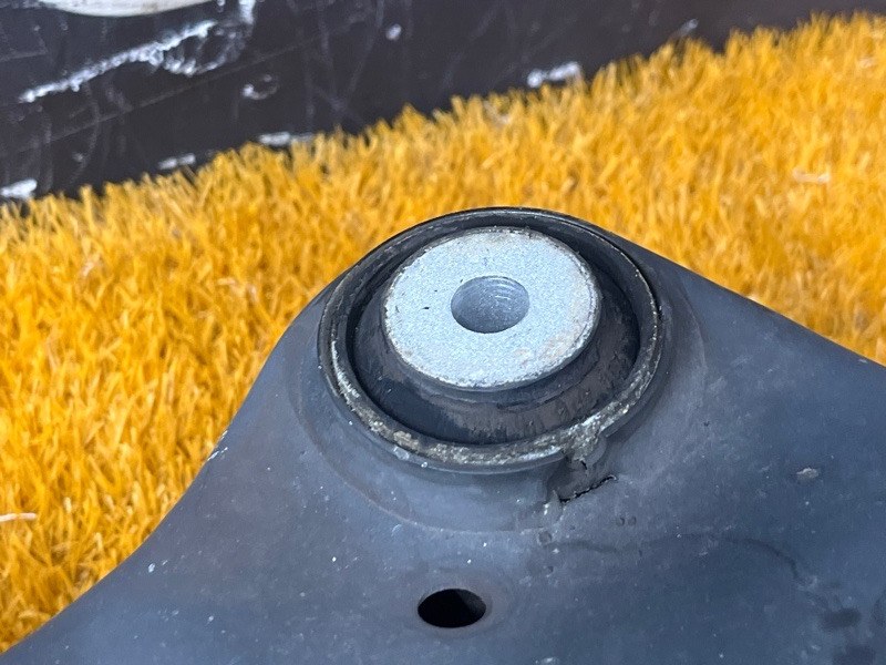 Балка поперечная (подрамник), 33000 рублей, Красноярск